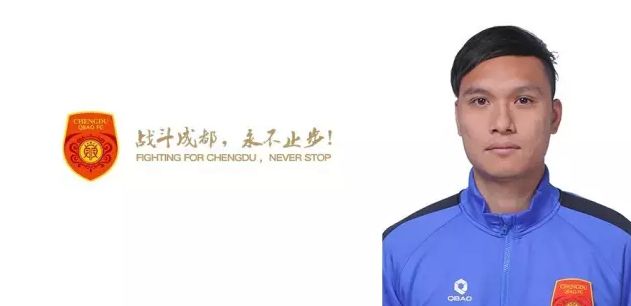 助教阵容何家煊毕业于浙江传媒学院剪辑导演专业，现任电影频道杭州基地AIGC影像部研究员。