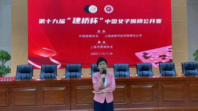SM娱乐公司负责人表示，在与崔雪莉本人多次协商后，公司决定尊重崔雪莉本人想 曝科波拉已退出《小美人鱼》剧组 经典童话难产 2015-06-02 一年之前，有消息透露索菲亚·科波拉将会执导经典童话改编的真人电影《小美人鱼》。